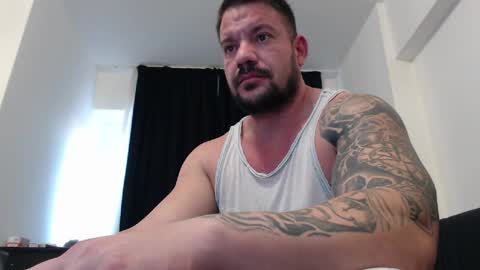Snapshot of musclemonster31 chatting on January 6, 7:20 am MuscleMonster31 online show from January 6, 7:20 am