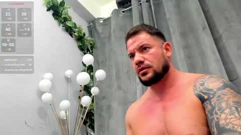 Snapshot of musclemonster31 chatting on February 17, 6:53 am MuscleMonster31 online show from February 17, 6:53 am