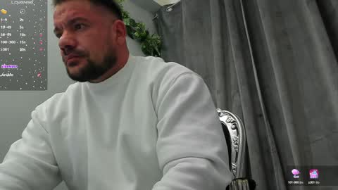 Snapshot of musclemonster31 chatting on February 10, 10:53 am MuscleMonster31 online show from February 10, 10:53 am