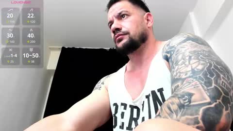 MuscleMonster31 online show from February 22, 6:48 am