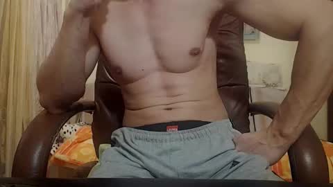 SexyMuscled online show from December 21, 8:39 pm
