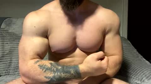 Snapshot of muscularjuggler chatting on November 1, 5:39 pm muscularjuggler online show from November 1, 5:39 pm