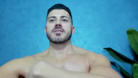 Snapshot of muscularmaster chatting on December 29, 10:03 pm muscularmaster onlyfans online show from December 29, 10:03 pm