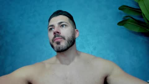 Snapshot of muscularmaster chatting on October 18, 9:09 pm muscularmaster onlyfans online show from October 18, 9:09 pm