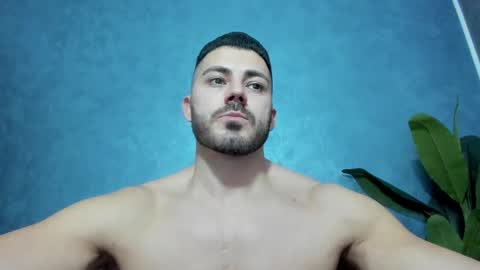 Snapshot of muscularmaster chatting on December 25, 10:05 pm muscularmaster onlyfans online show from December 25, 10:05 pm
