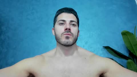 Snapshot of muscularmaster chatting on March 3, 12:01 am muscularmaster onlyfans online show from March 3, 12:01 am