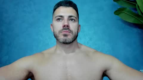 Snapshot of muscularmaster chatting on September 18, 9:22 am muscularmaster onlyfans online show from September 18, 9:22 am