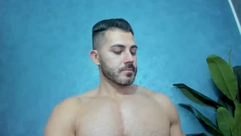 Snapshot of muscularmaster chatting on December 3, 10:07 pm muscularmaster onlyfans online show from December 3, 10:07 pm