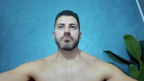 Snapshot of muscularmaster chatting on December 6, 9:57 pm muscularmaster onlyfans online show from December 6, 9:57 pm