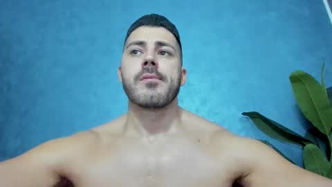 Snapshot of muscularmaster chatting on December 27, 10:16 pm muscularmaster onlyfans online show from December 27, 10:16 pm