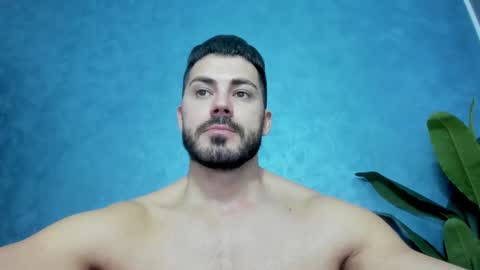 Snapshot of muscularmaster chatting on February 18, 10:49 am muscularmaster onlyfans online show from February 18, 10:49 am