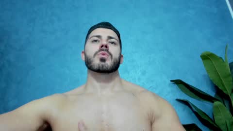 Snapshot of muscularmaster chatting on January 27, 11:00 pm muscularmaster onlyfans online show from January 27, 11:00 pm