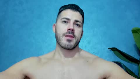 Snapshot of muscularmaster chatting on December 30, 10:23 pm muscularmaster onlyfans online show from December 30, 10:23 pm
