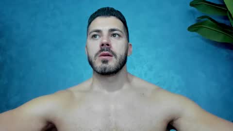 Snapshot of muscularmaster chatting on October 16, 9:39 am muscularmaster onlyfans online show from October 16, 9:39 am