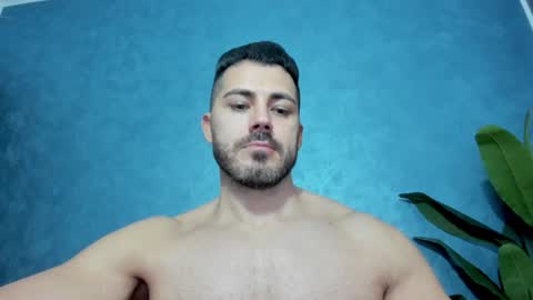 Snapshot of muscularmaster chatting on January 20, 10:07 am muscularmaster onlyfans online show from January 20, 10:07 am