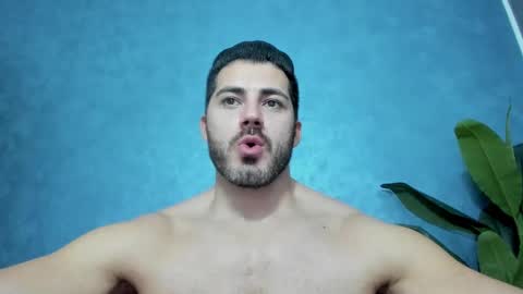 Snapshot of muscularmaster chatting on December 21, 12:53 am muscularmaster onlyfans online show from December 21, 12:53 am