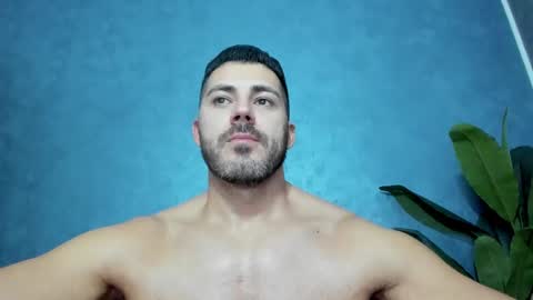 Snapshot of muscularmaster chatting on December 4, 10:08 pm muscularmaster onlyfans online show from December 4, 10:08 pm