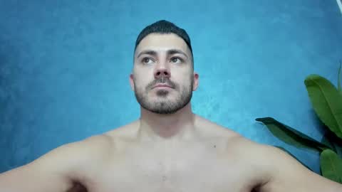 Snapshot of muscularmaster chatting on December 26, 10:20 pm muscularmaster onlyfans online show from December 26, 10:20 pm