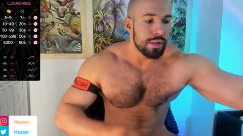 Snapshot of musculusx chatting on December 16, 9:03 am Musculus online show from December 16, 9:03 am