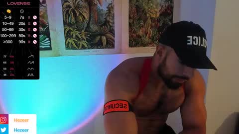 Snapshot of musculusx chatting on December 10, 1:55 pm Musculus online show from December 10, 1:55 pm