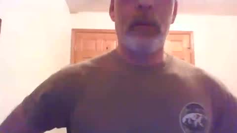 Snapshot of mustang_daddy chatting on February 5, 1:22 pm 307MountainMan online show from February 5, 1:22 pm