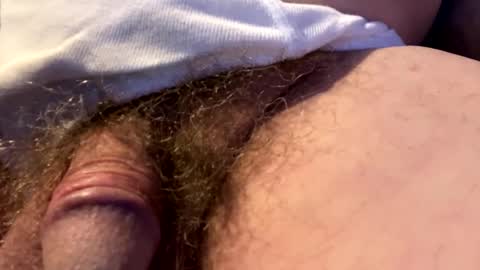 Snapshot of mutualjerk chatting on December 16, 4:05 pm bighead mature oldcock love hairy pussy C2C married..hairy women more than welcome. Tips not required but appreciated online show from December 16, 4:05 pm