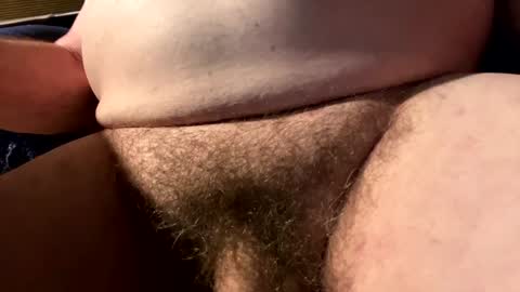 Snapshot of mutualjerk chatting on January 10, 2:14 am bighead mature oldcock love hairy pussy C2C married..hairy women more than welcome. Tips not required but appreciated online show from January 10, 2:14 am