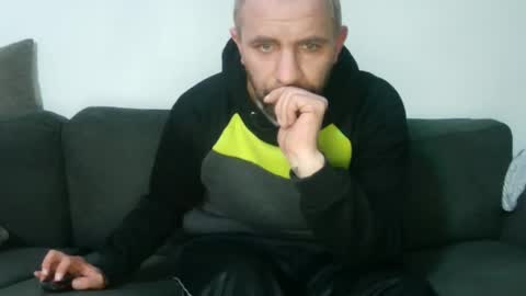 Snapshot of mvperial2301 chatting on December 30, 4:08 pm Martin online show from December 30, 4:08 pm