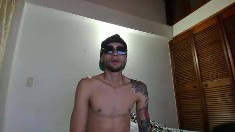 Snapshot of mybmx chatting on October 24, 3:30 am JUAN TORRES CREATURE online show from October 24, 3:30 am