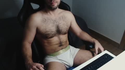 Snapshot of myhairymacho chatting on March 1, 2:23 pm Juan OF myhairymacho online show from March 1, 2:23 pm