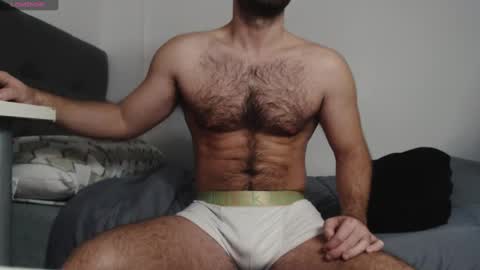 Snapshot of myhairymacho chatting on February 22, 2:39 am Juan OF myhairymacho online show from February 22, 2:39 am
