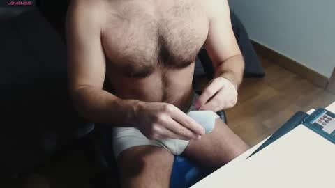 Snapshot of myhairymacho chatting on March 2, 1:26 am Juan OF myhairymacho online show from March 2, 1:26 am