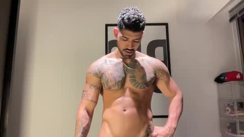 Snapshot of myke_esthetic chatting on September 14, 12:23 am Myke esthetic online show from September 14, 12:23 am
