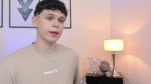 Mykel   online show from April 27, 11:54 pm