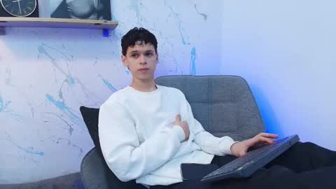 Mykel   online show from November 5, 2:30 pm