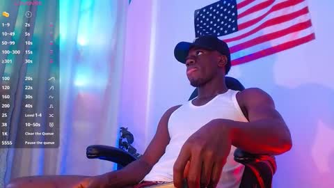 Snapshot of mylowallacee chatting on October 27, 7:27 pm Mylo Wallace online show from October 27, 7:27 pm