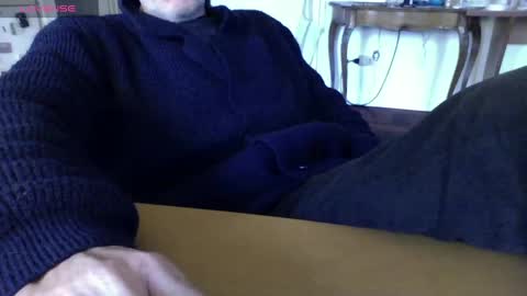 Snapshot of mynakedbeach chatting on January 23, 8:57 am Bi sexy guy lovense hush is on private is open or password show tip if you like. online show from January 23, 8:57 am