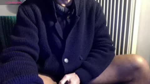 Snapshot of mynakedbeach chatting on January 26, 9:51 am Bi sexy guy lovense hush is on private is open or password show tip if you like. online show from January 26, 9:51 am