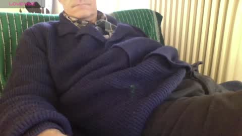 Snapshot of mynakedbeach chatting on March 4, 7:30 am Bi sexy guy lovense hush is on private is open or password show tip if you like. online show from March 4, 7:30 am