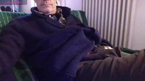 Snapshot of mynakedbeach chatting on February 27, 7:12 am Bi sexy guy lovense hush is on private is open or password show tip if you like. online show from February 27, 7:12 am