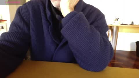 Snapshot of mynakedbeach chatting on January 29, 9:01 am Bi sexy guy lovense hush is on private is open or password show tip if you like. online show from January 29, 9:01 am