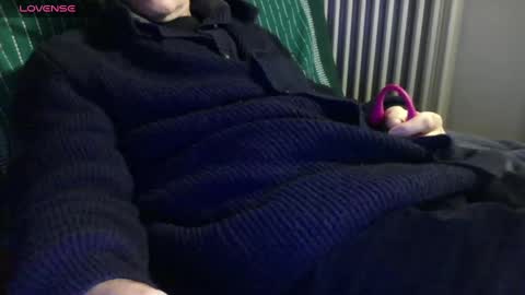 Snapshot of mynakedbeach chatting on January 4, 6:19 pm Bi sexy guy lovense hush is on private is open or password show tip if you like. online show from January 4, 6:19 pm