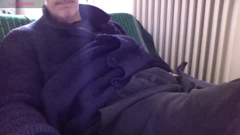 Snapshot of mynakedbeach chatting on January 21, 10:45 am Bi sexy guy lovense hush is on private is open or password show tip if you like. online show from January 21, 10:45 am