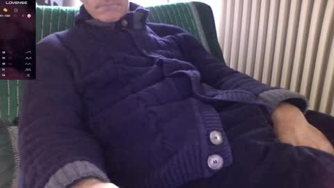 Snapshot of mynakedbeach chatting on December 9, 10:22 am Bi sexy guy lovense hush is on private is open or password show tip if you like. online show from December 9, 10:22 am