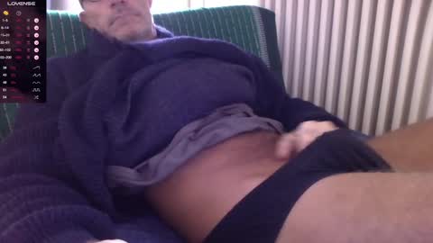 Snapshot of mynakedbeach chatting on December 7, 8:55 am Bi sexy guy lovense hush is on private is open or password show tip if you like. online show from December 7, 8:55 am