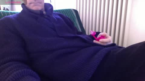 Snapshot of mynakedbeach chatting on January 13, 10:25 am Bi sexy guy lovense hush is on private is open or password show tip if you like. online show from January 13, 10:25 am