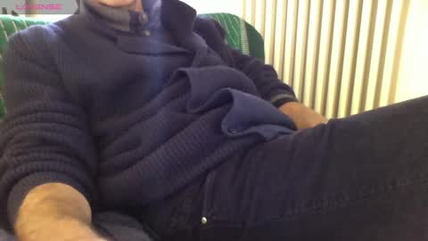 Snapshot of mynakedbeach chatting on January 24, 10:53 am Bi sexy guy lovense hush is on private is open or password show tip if you like. online show from January 24, 10:53 am
