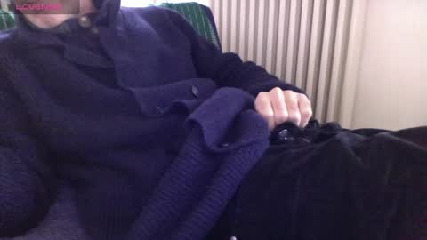 Snapshot of mynakedbeach chatting on January 15, 9:13 am Bi sexy guy lovense hush is on private is open or password show tip if you like. online show from January 15, 9:13 am