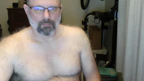 Just hanging out - No pressure online show from June 19, 5:35 am