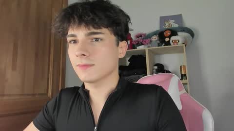 Snapshot of mystic_evan chatting on October 13, 10:16 pm Evan Brown online show from October 13, 10:16 pm